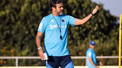 Cruzeiro tem desfalque no ataque e retornos para encarar o Corinthians