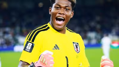 PSG acelera negociações por goleiro que brilhou contra o Brasil