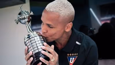Do gol do título à LDU: Deyverson estreia em nova Libertadores