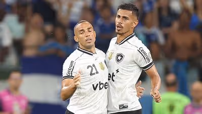 Sem zagueiro na 38a rodada? Expulsão agrava problema do Botafogo