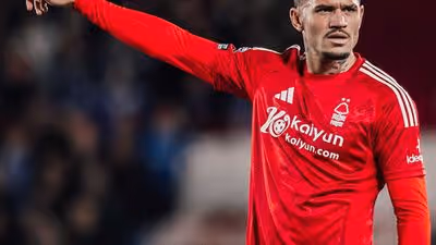 Ex-São Paulo, Morato encaminha empréstimo ao West Ham