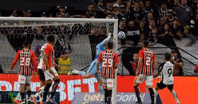 Cobrança e silêncio dominam bastidores do São Paulo após derrota no clássico