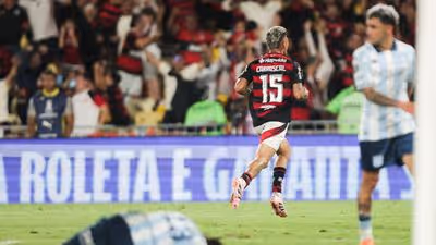 Racing caiu de pé? Jornal argentino repercute vitória do Flamengo
