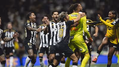 Algoz do Fla, Everson chega a 17 pênaltis defendidos pelo Galo