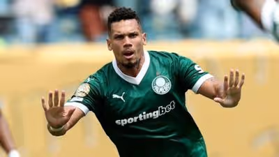E o Paulinho? Atacante projeta retorno aos gramados no Palmeiras
