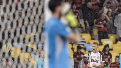 Flamengo perde Recopa Sul-Americana em noite marcada por lambança