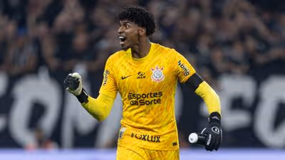 Hugo pega pênalti, e Corinthians bate Bragantino em Arena