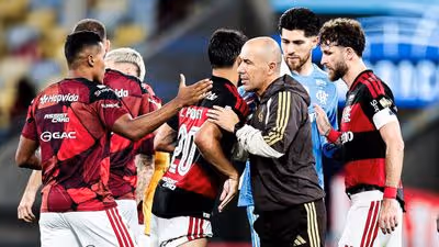 Leonardo Jardim toma decisão e muda rumo de atacante do Flamengo