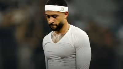 Memphis é excluído da Holanda em meio a drama no Corinthians