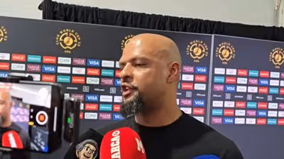 Felipe Melo critica Abel Ferreira por férias estendidas