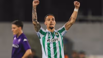 Técnico do Betis quebra silêncio sobre Antony, ex-São Paulo