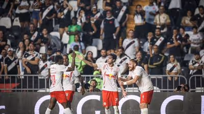 Bragantino passeia em São Januário e amassa o Vasco por 3 a 0