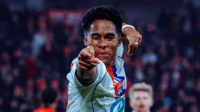 Endrick vira sensação na França após gol em estreia pelo Lyon