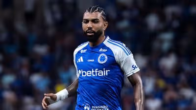 Possível saída de Gabigol para Arábia divide opiniões na web