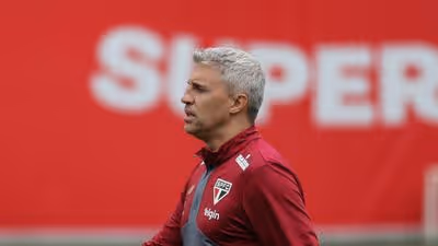 Lucas Moura começa no banco; veja escalações de São Paulo x LDU