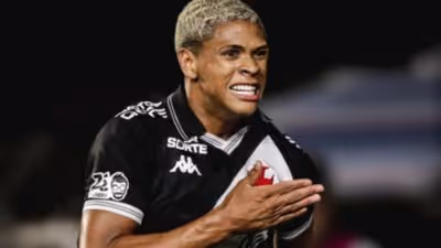 Trio europeu disputa a contratação de jogador titular do Vasco