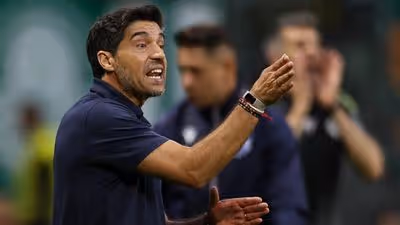 Defesa do Palmeiras cai de rendimento, mas Abel ganha opções importantes