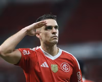 De virada, Inter vence o Grenal 449 no Beira-Rio e volta a liderar grupo A