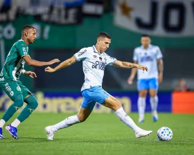 Grêmio perde chances e apenas empata com a Chapecoense na Arena Condá
