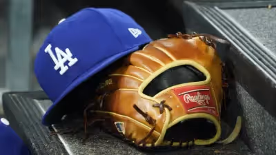 Report: Dodgers sign ex-Tigers utility man who had a remarkably low strikeout rate last season