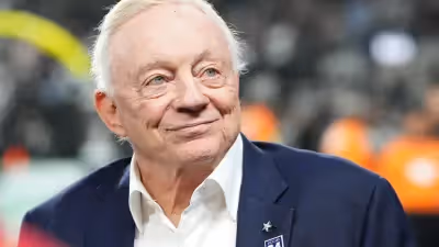 Cowboys owner Jerry Jones booed at World Cup match between Spain and France
