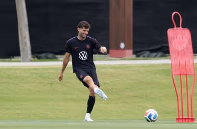 Soccer-US hope Pulisic can face Australia after calf injury