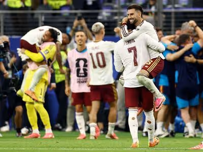 Soccer-Spain choke the life out of France to reach World Cup final