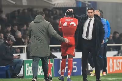 Alphonso Davies does not raise his head: new injury with Bayern and the World Cup is in danger