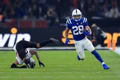 What we learned in NFL Week 10: Crowded race atop AFC, Bears find a way