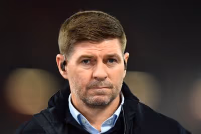 Steven Gerrard disagrees with Gary Neville over ‘shock’ Chelsea and Arsenal transfer claim