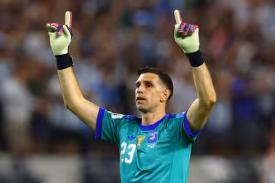 Aston Villa to submit bid for France goalkeeper as Emiliano Martinez replacement