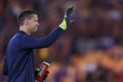 El nuevo trabajo de Szczesny a la espera del Barça