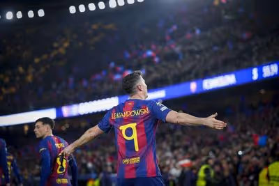 Lewandowski-Rashford: Decisión inmediata y futuro en riesgo en el Barça