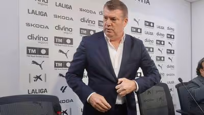 Los cambios de cromos de Ron Gourlay en el mercado de fichajes