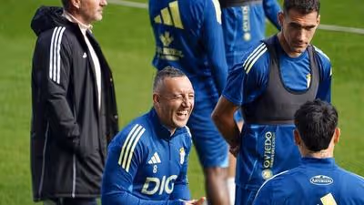 Almada, pon a Cazorla: opinión de Toño Bernardo sobre la actualidad del Oviedo