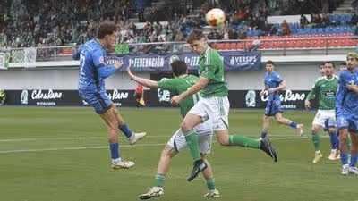 El Ourense C.F. salva un punto ante el peligroso Racing de Ferrol