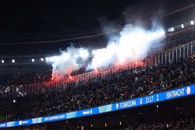 La UEFA prepara una dura sanción para el Eintracht de Frankfurt