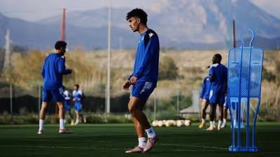 El Hércules mantiene el suspense con el lateral derecho