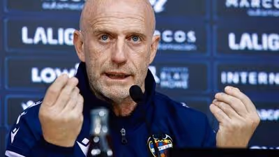 Etta Eyong, la pieza que Calero quiere llevar al máximo en el derbi