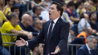 Xavi Pascual, indignado por jugar a puerta cerrada ante Maccabi: