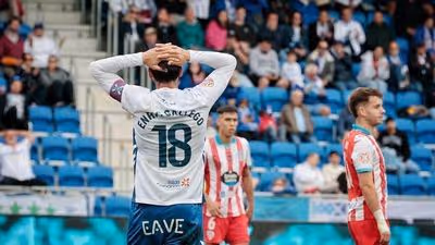 El CD Tenerife ralentiza su marcha en casa