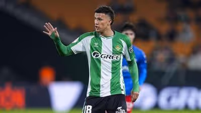 Alineación probable del Betis ante el Villarreal: Deossa pide paso en el once