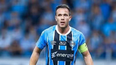 Arthur gana galones en el Gremio