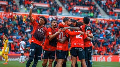 El Mallorca define su camino hacia la permanencia ante el Valencia