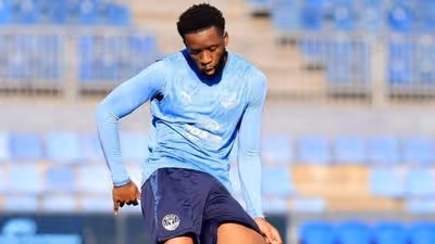 El Sporting completa las salidas al oficializar la cesión de Kembo al Ibiza
