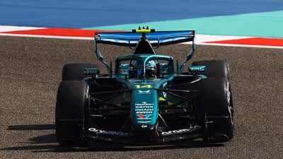Fernando Alonso, sólido y sin problemas con Aston Martin en los test de Baréin