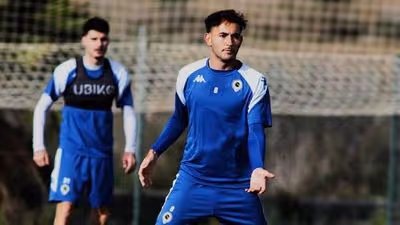 Mimos para Carlos Mangada del entrenador del Hércules