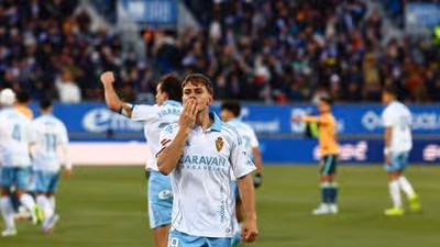 La contracrónica del Real Zaragoza-Racing de Santander: Qué sinsentido con Dani Gómez