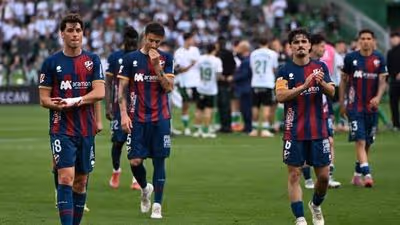 Un orgulloso Huesca se va de vacío de Santander y se complica todavía más la salvación (4-2)