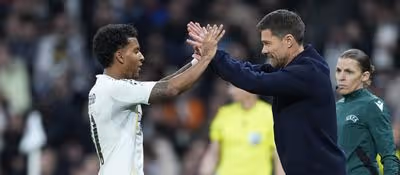 El vestuario cierra filas con Xabi Alonso tras el «punto de inflexión» pero su futuro se decidirá en Vitoria